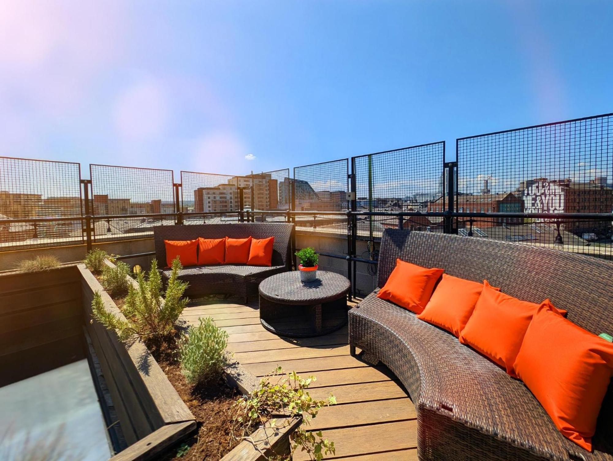 The Bells - Luxury Serviced Apartments Leeds  Bagian luar foto